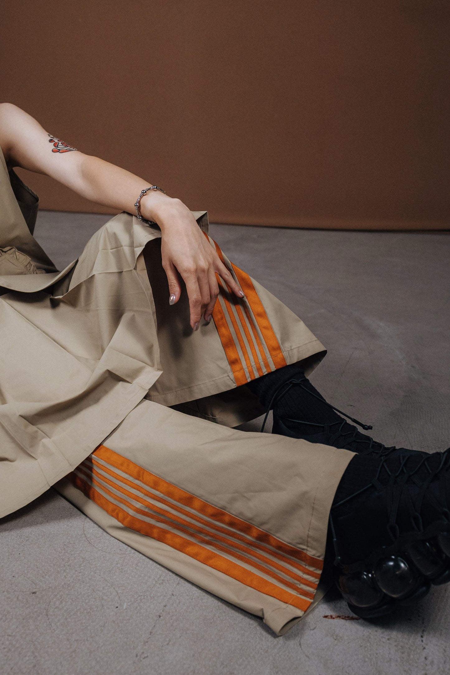 No.202515 Flared sweatpants (beige x orange) - 2025 June Collection