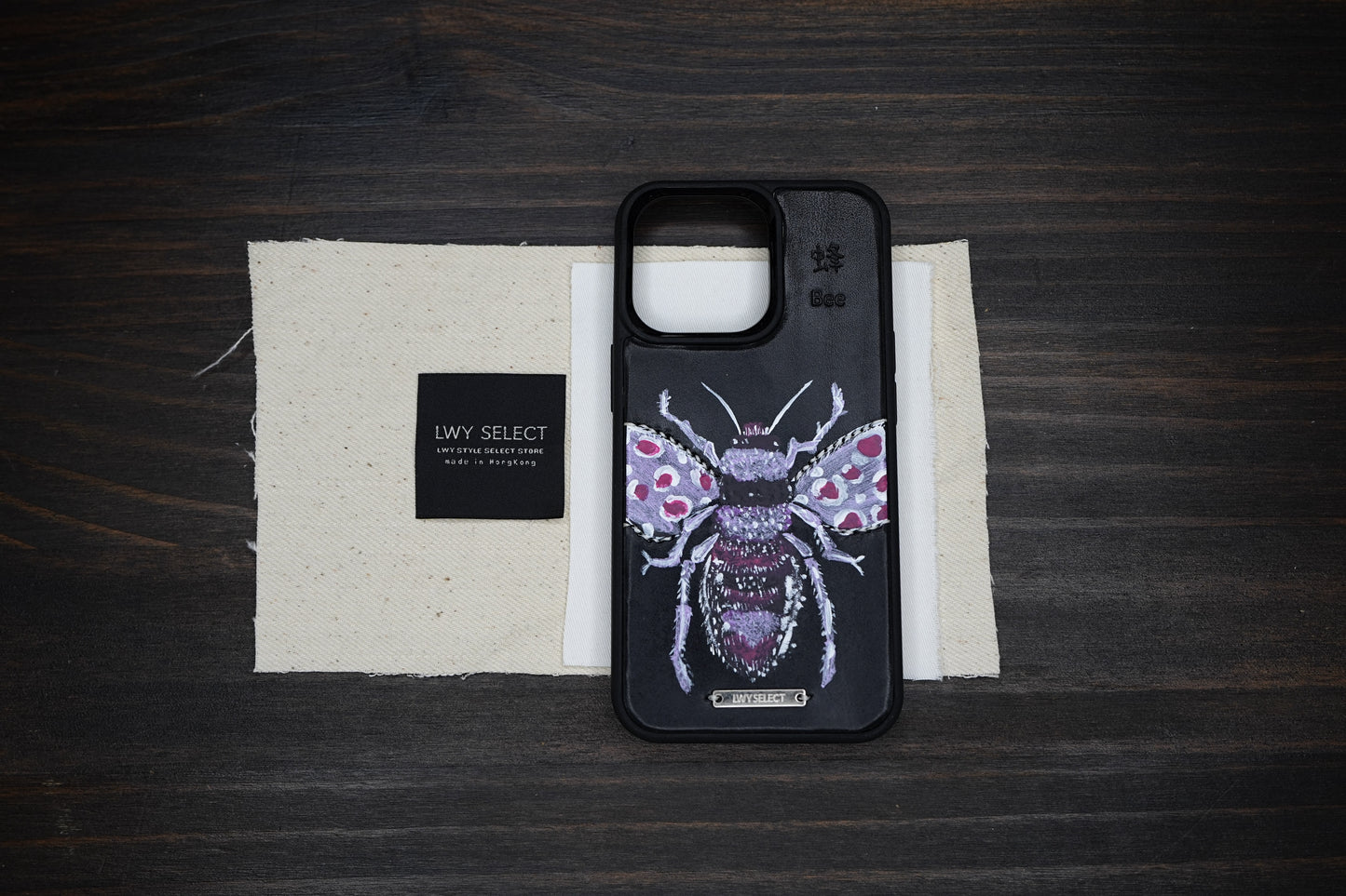 Hand painted leather phone case （iPhone 13 pro )