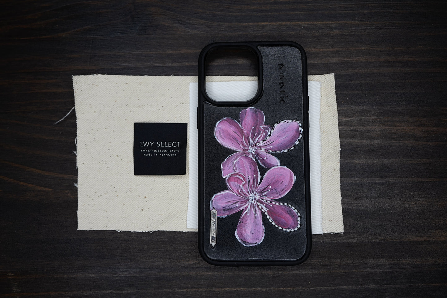 Hand painted leather phone case （iPhone 14 pro max )